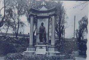 FRENDA ET SON MONUMENT AUX MORTS